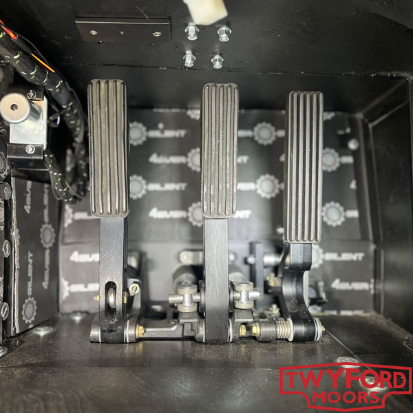 Jaguar XK120 pedal box upgrade