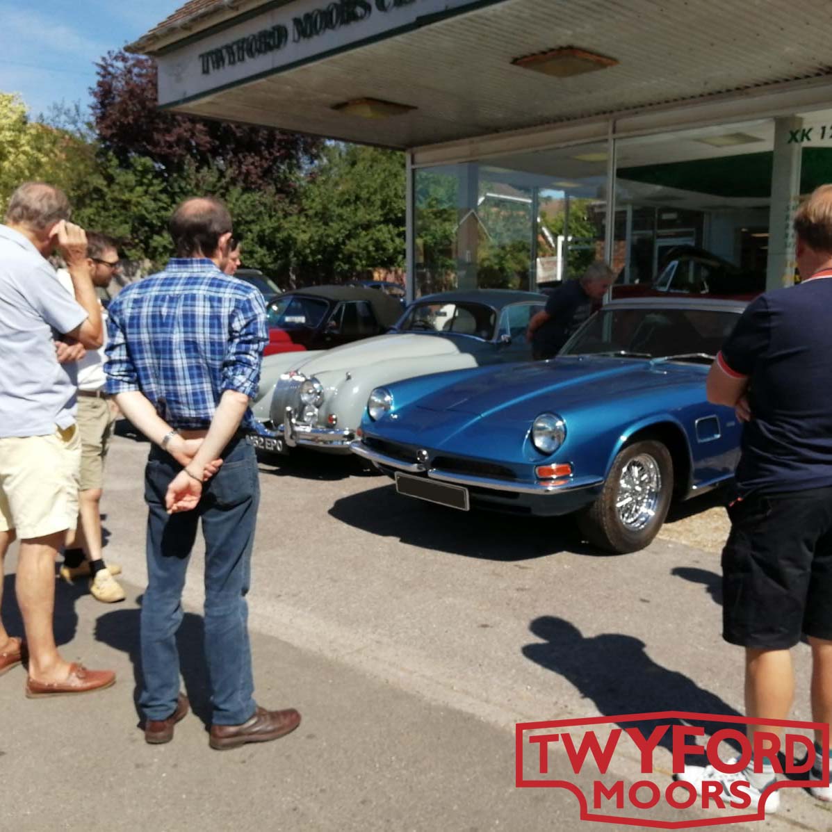 Jaguar E-Type club visit