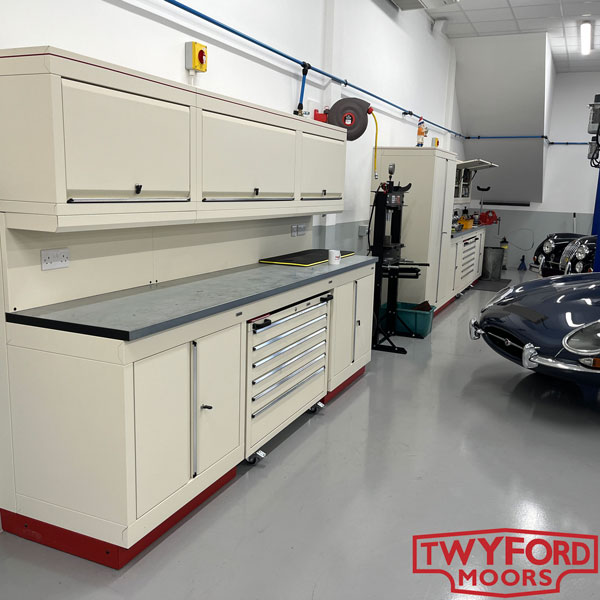 Fitted workshop units
