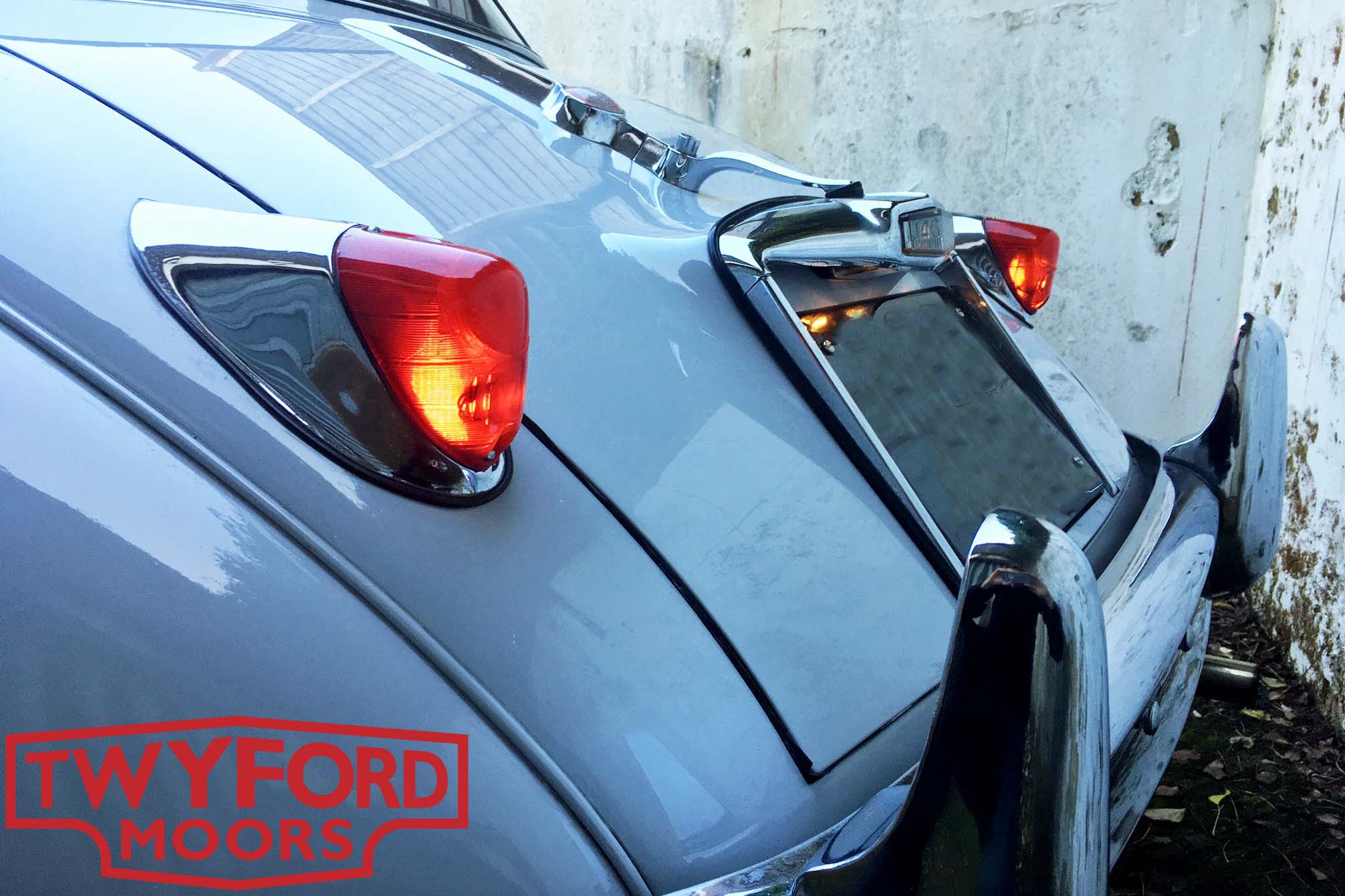 Jaguar XK150 LED light upgrade