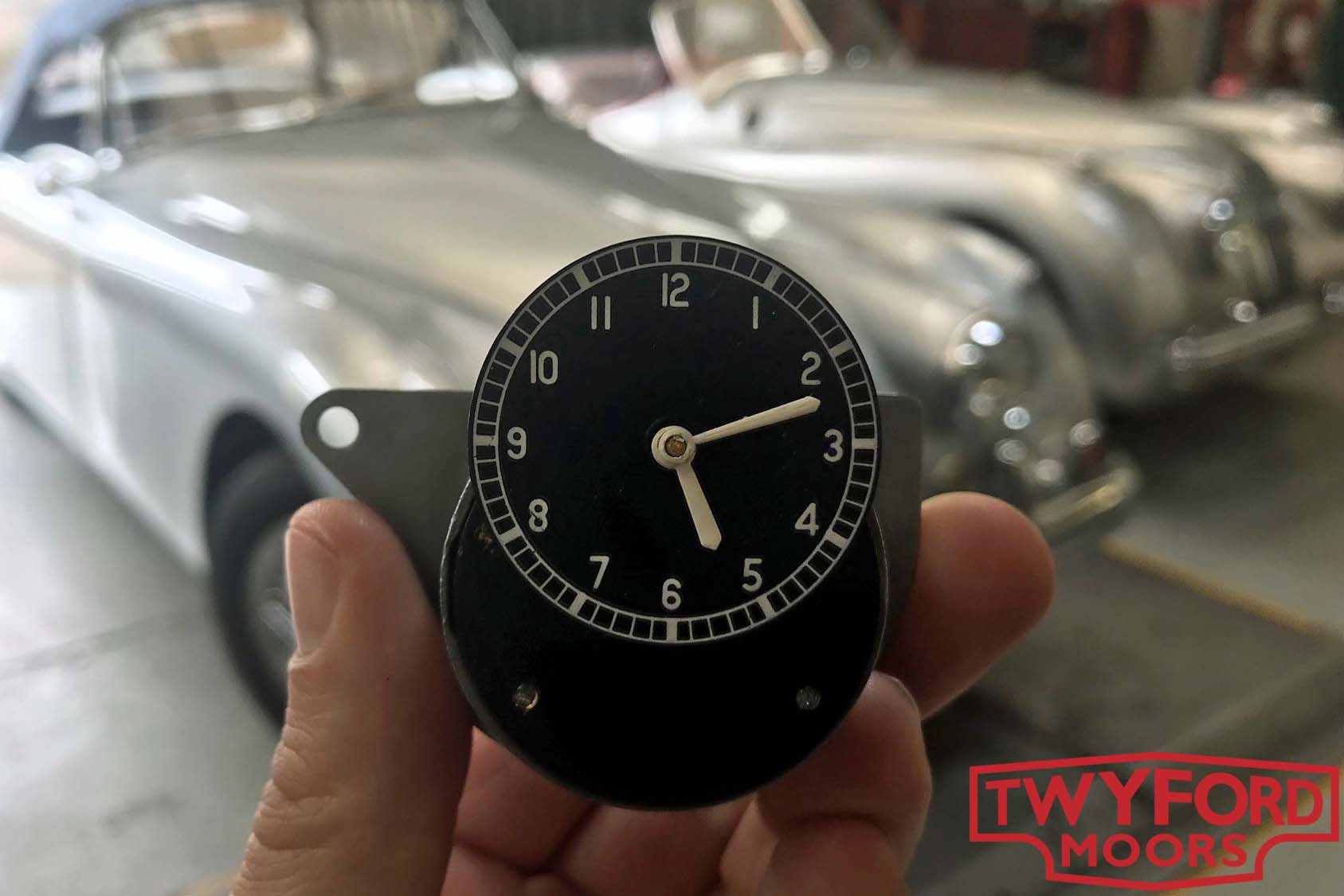 Classic Jaguar Clock