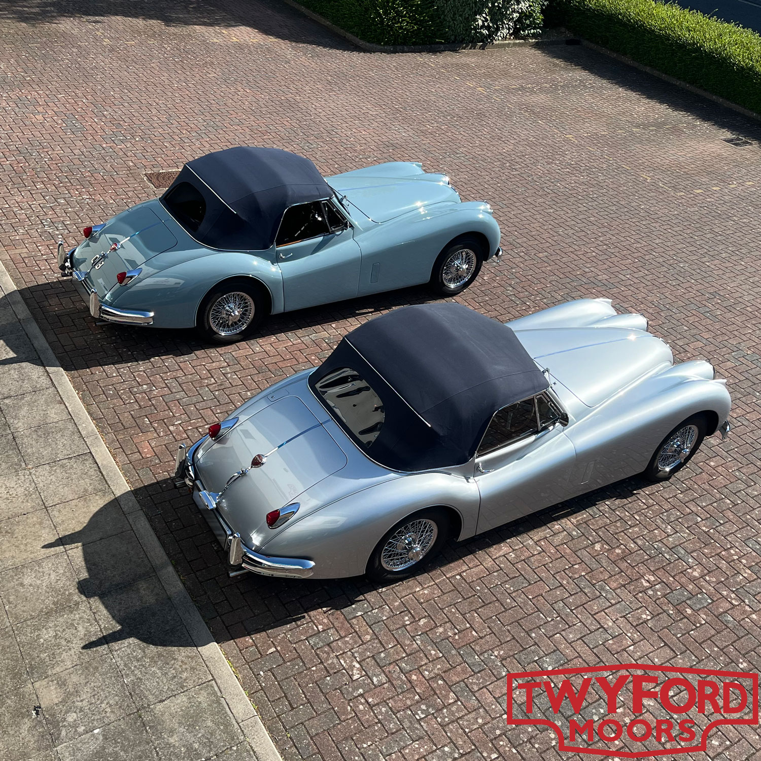 Pair of Jaguar XK140 drophead coupes