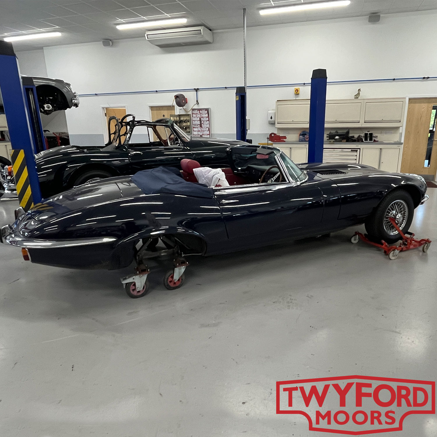 Jaguar E-Type differential rebuild