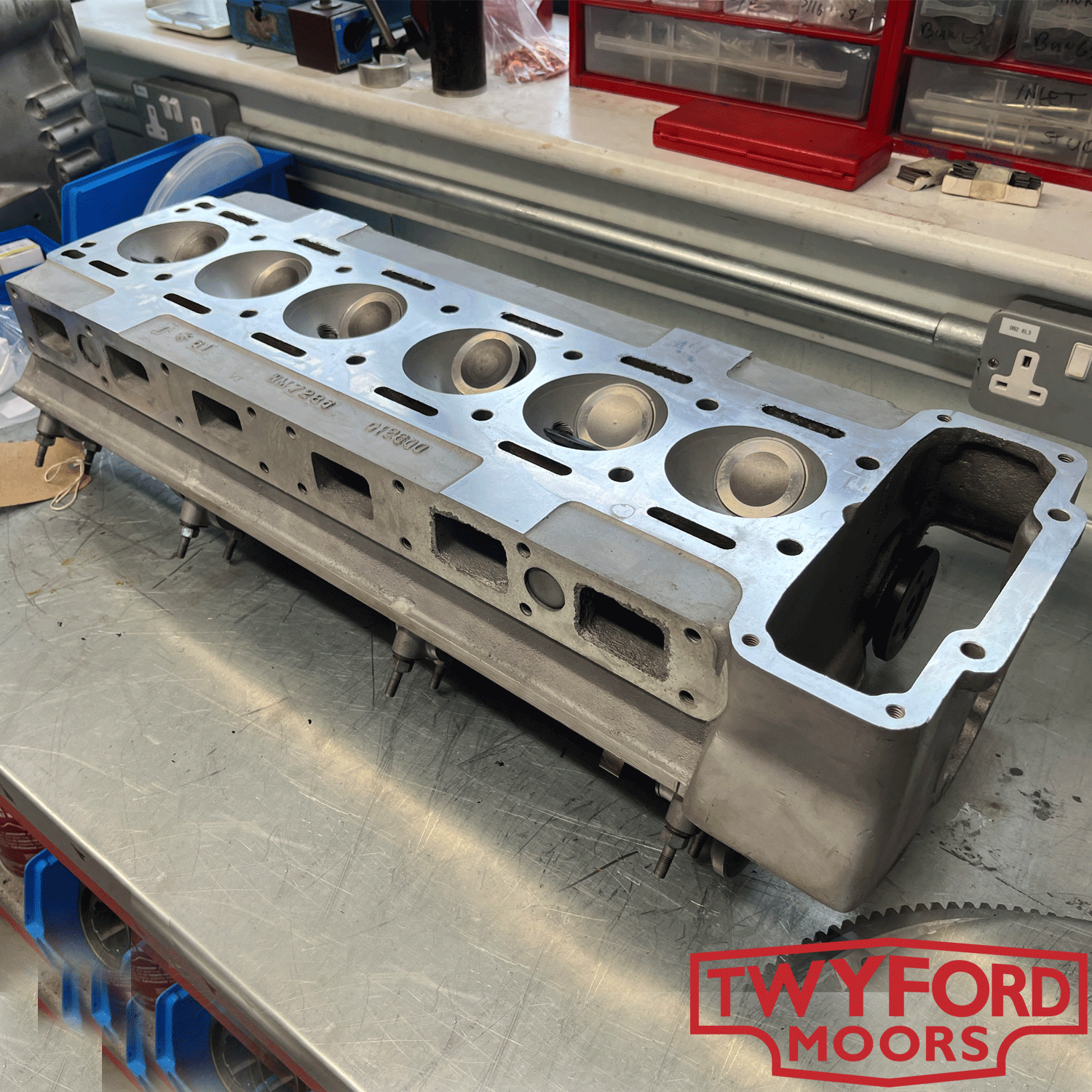 Jaguar XK cylinder head rebuild
