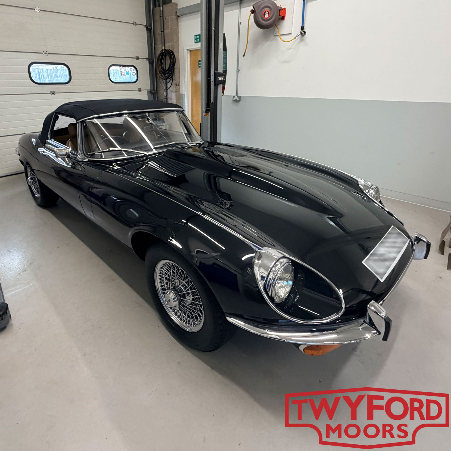 Jaguar E-Type Series 3 Commemorative