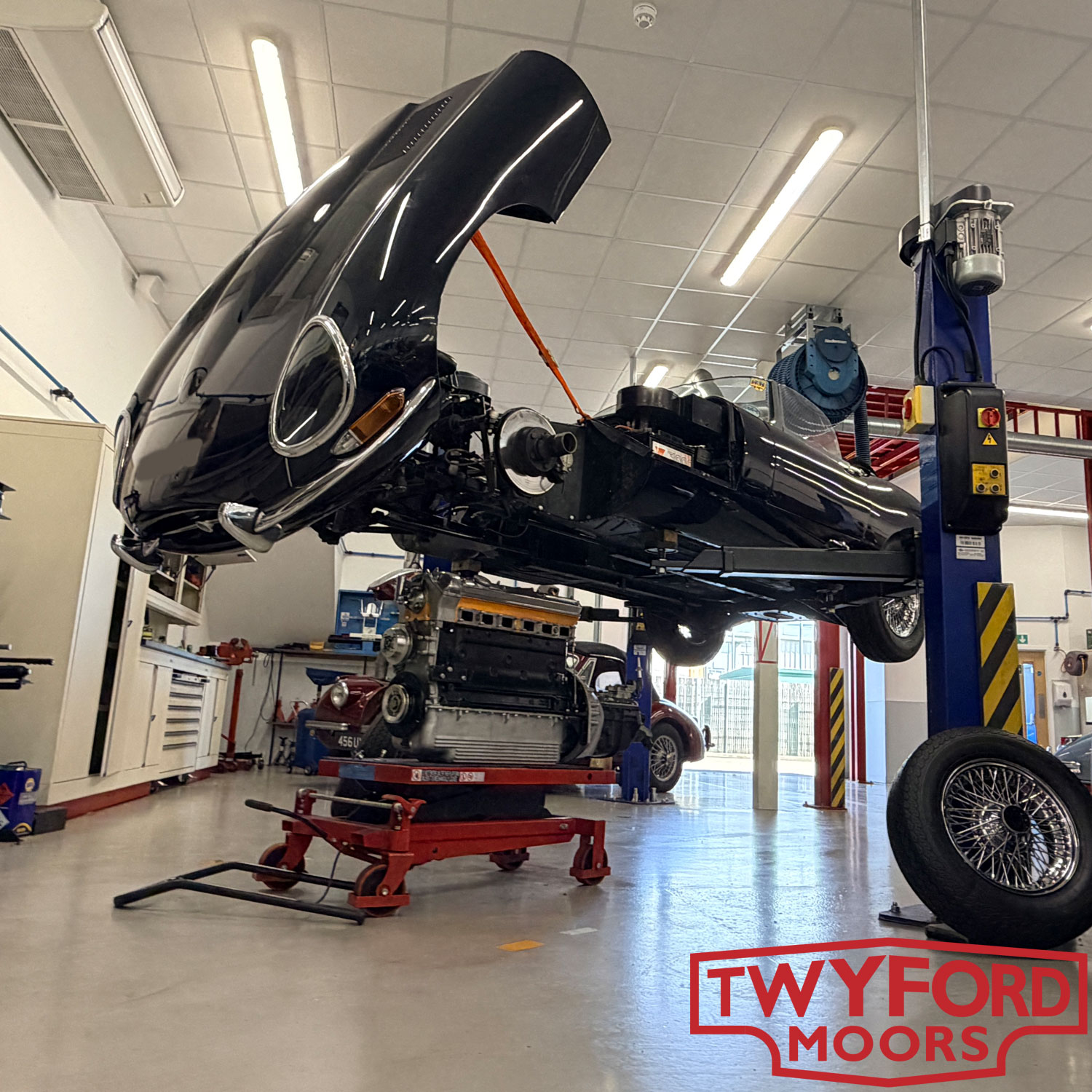 Jaguar E-Type engine rebuild