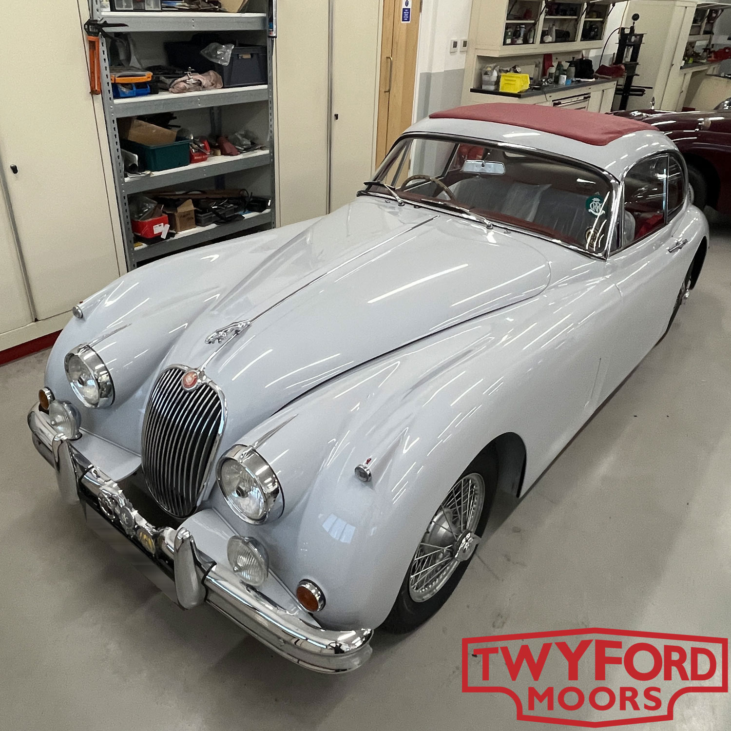 Jaguar XK150 restomod