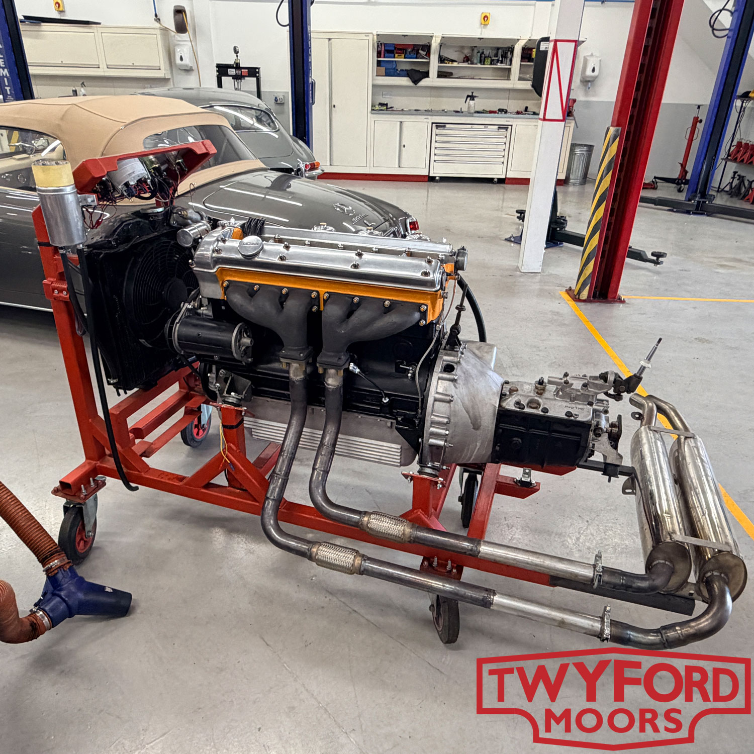 Jaguar E-Type engine rebuild