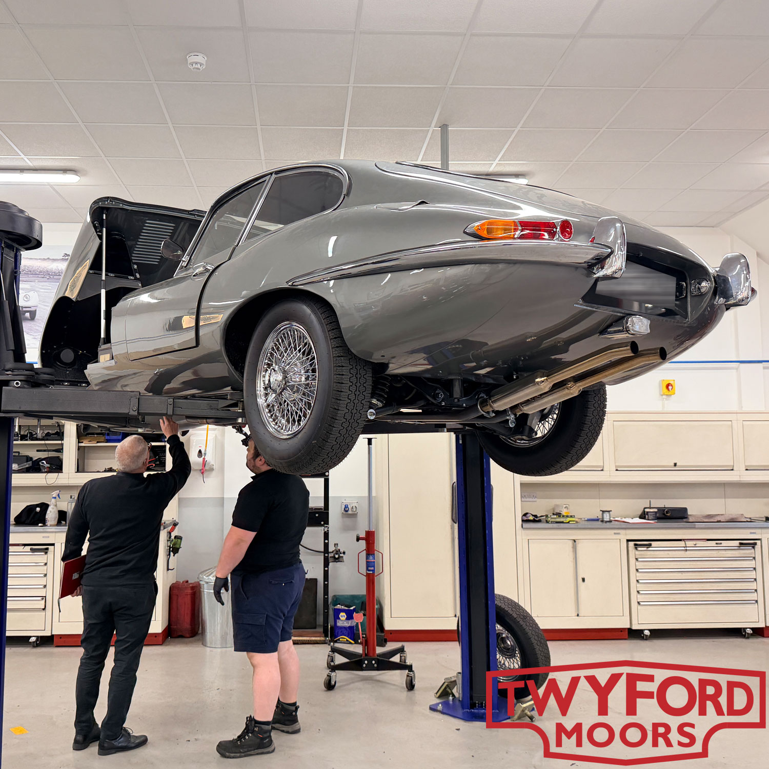 Jaguar E-Type suspension setup