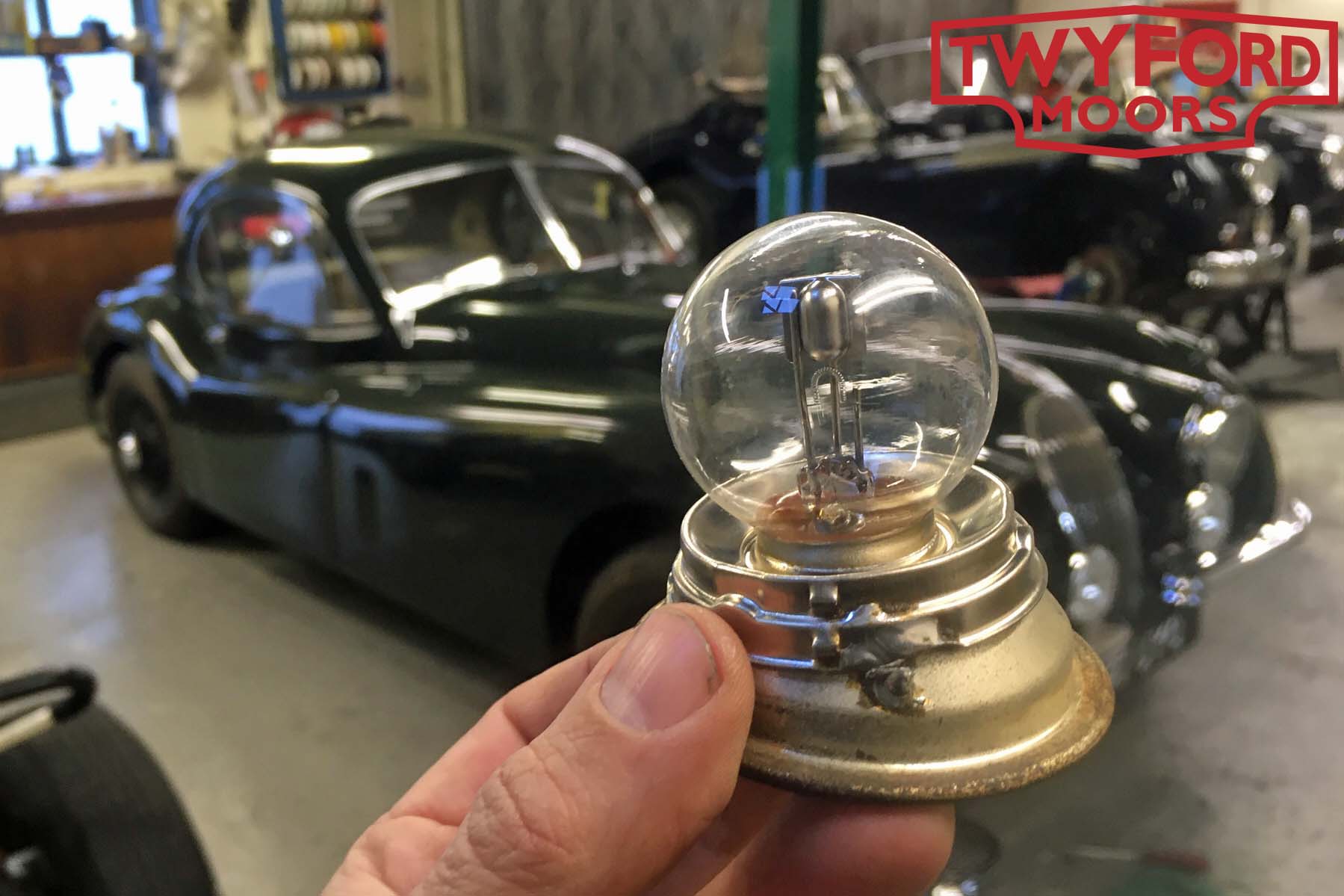 Jaguar XK120 headlight bulb